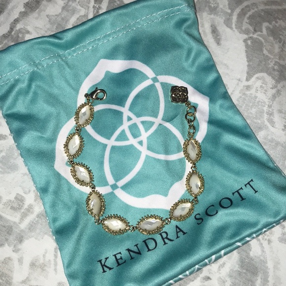 Kendra Scott Jewelry - Kendra Scott Jana Link Bracelet Gold & Ivory Pearl